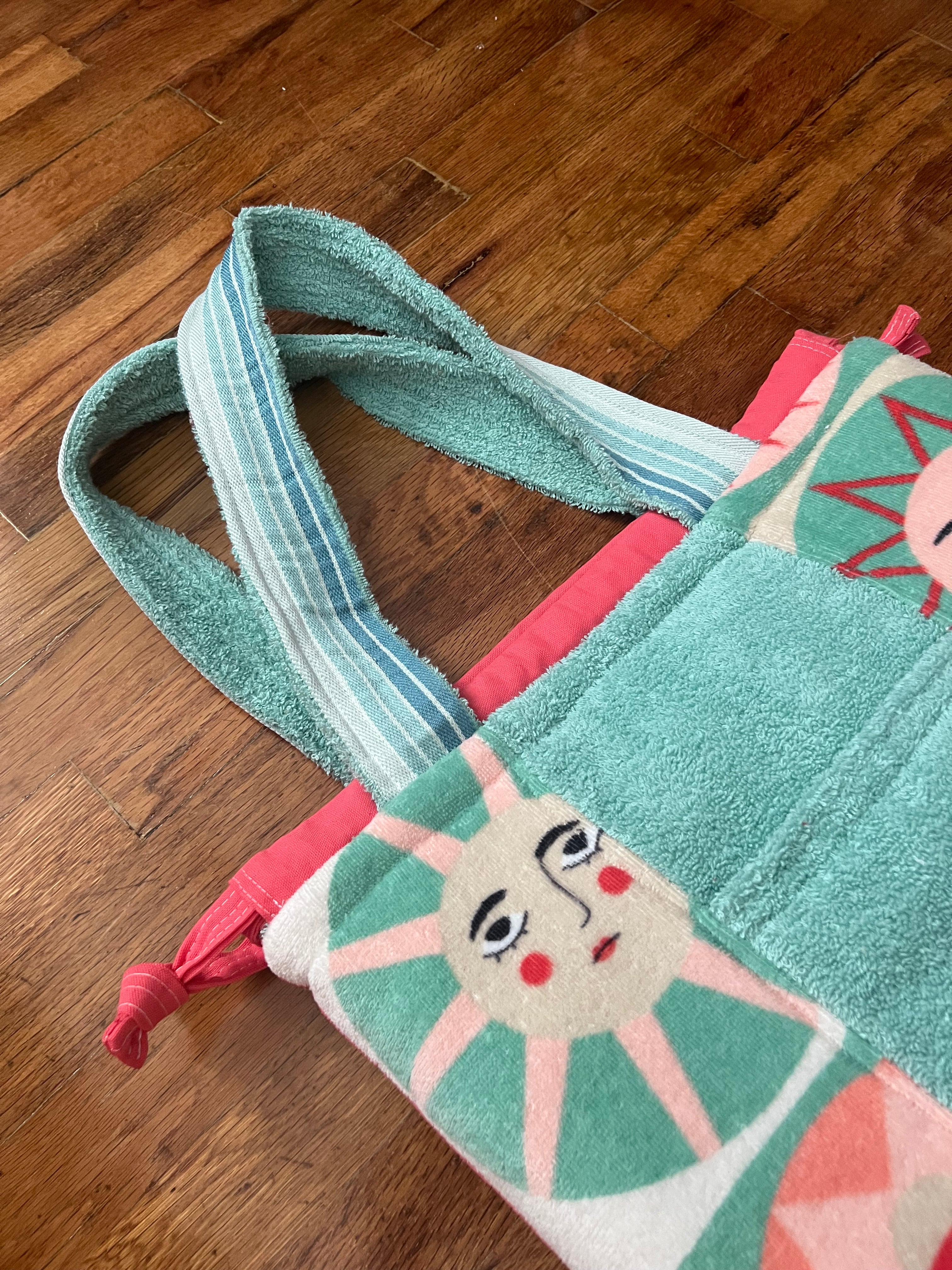 Sunny Daze Towel Tote